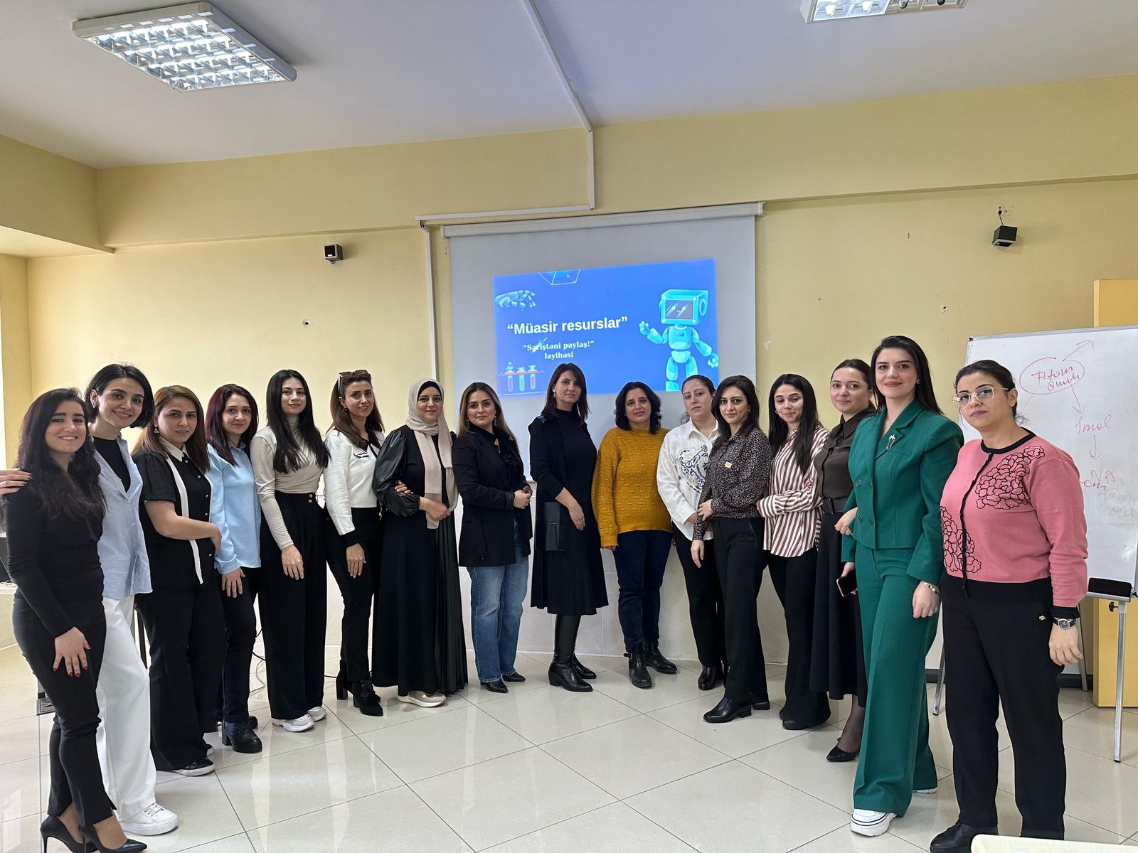 Gənc Kimya Müəllimləri Birliyinin təlimdə istifadə olunan resurslarla bağlı əyani təlimi keçirilib
